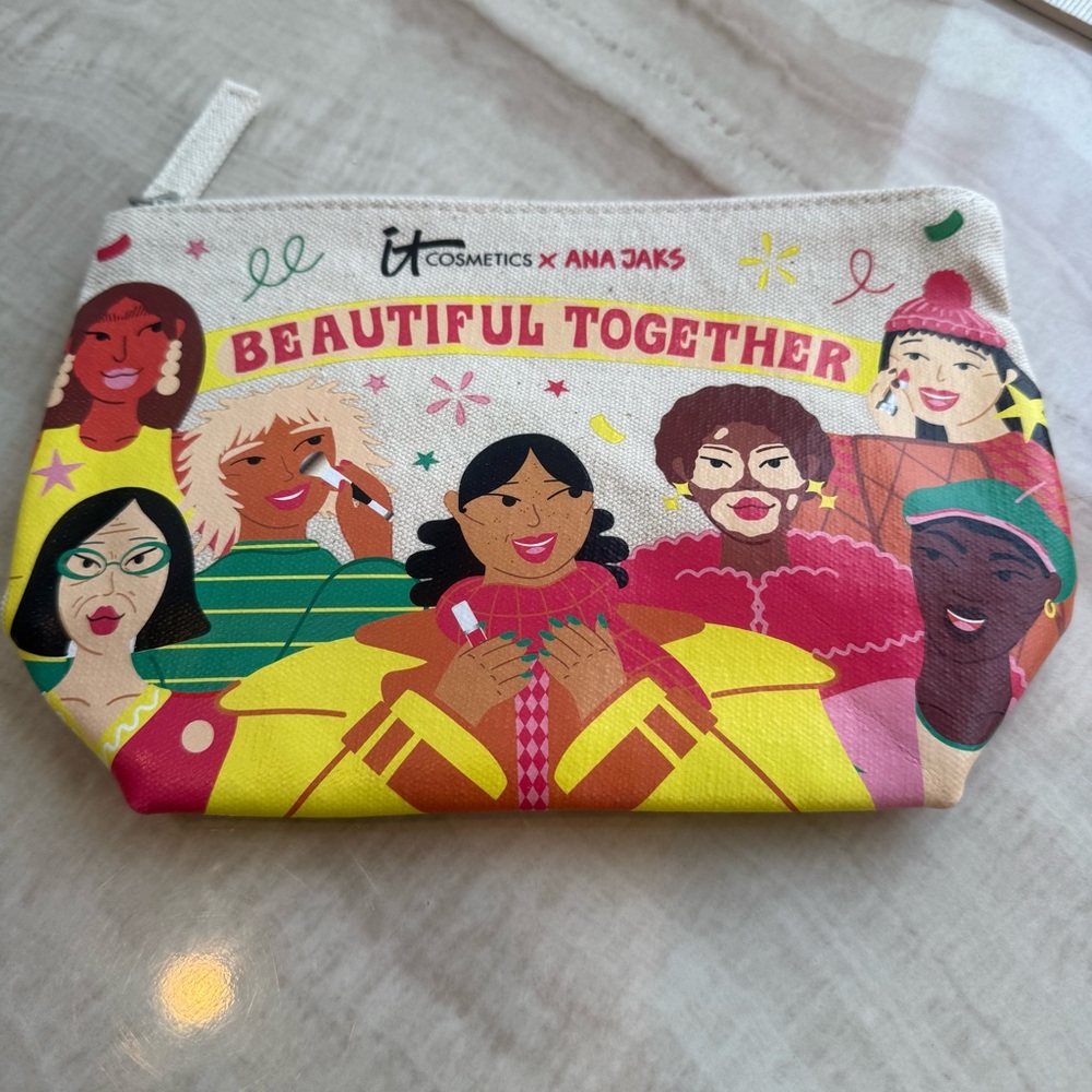 IT Cosmetics x Ana Jaks Colorful Makeup Bag - Picture 2 of 5
